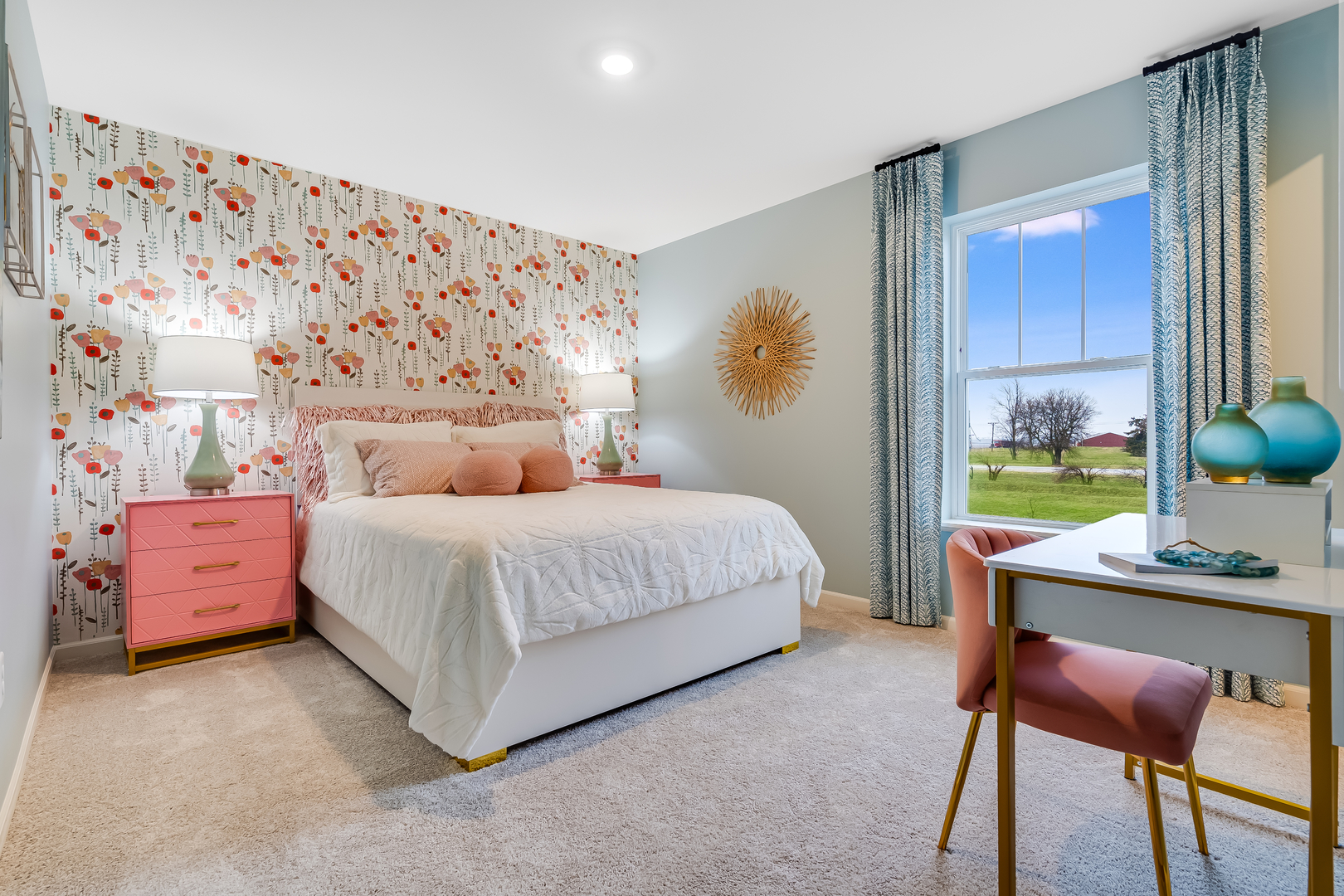 612 Lismore Circle Elgin, IL 60124 - Photo 20 of 23 a bedroom with a bed and a table