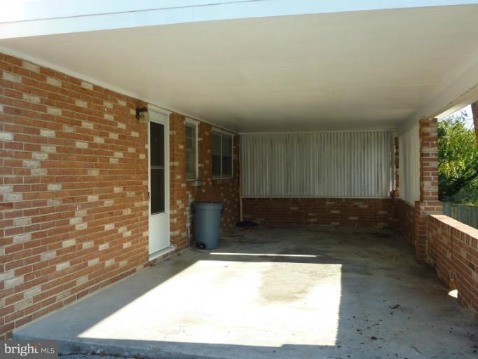 404 Beechcroft Road Winchester, VA 22601 - Photo 18 of 21 Carport