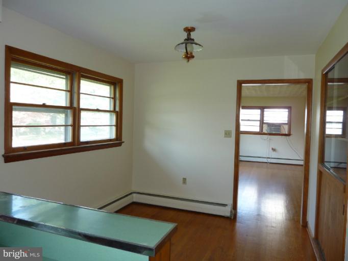 404 Beechcroft Road Winchester, VA 22601 - Photo 3 of 21 Kitchen Dining Area