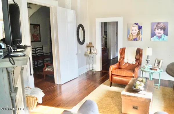 $325,000 | 205 West Georgetown Street, Crystal Springs, MS 39059