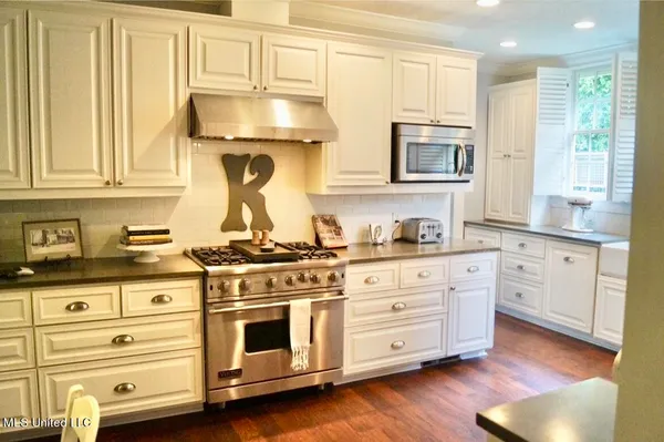 $325,000 | 205 West Georgetown Street, Crystal Springs, MS 39059