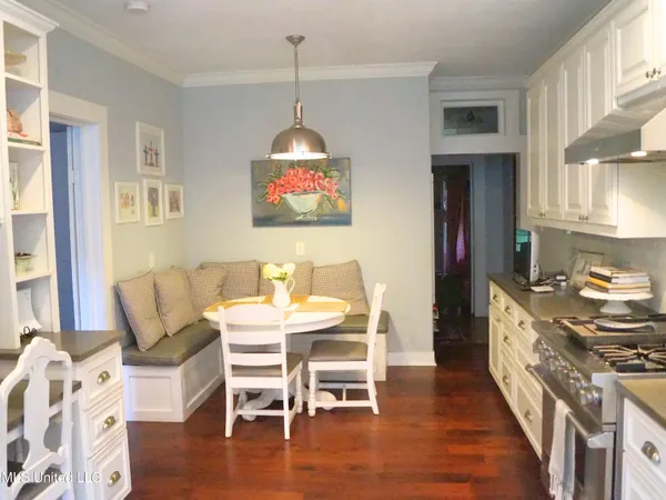 $325,000 | 205 West Georgetown Street, Crystal Springs, MS 39059