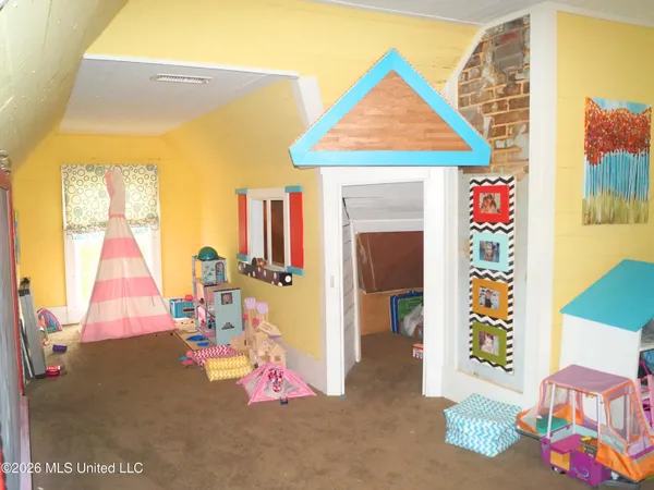 $325,000 | 205 West Georgetown Street, Crystal Springs, MS 39059