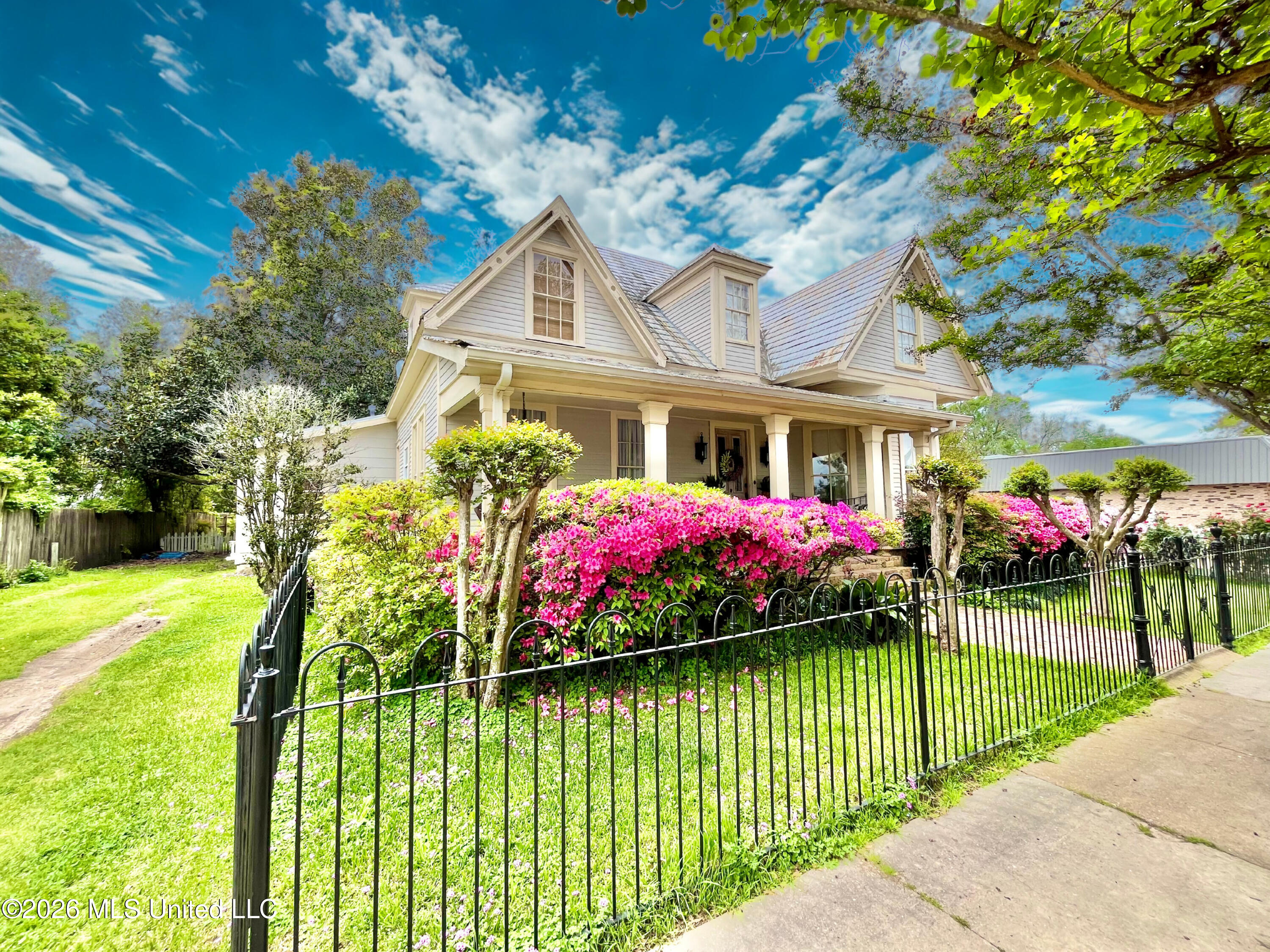 205 West Georgetown Street Crystal Springs, MS 39059 - Photo 4 of 37 d83c6b6d-08b7-4e30-9b19-80d22236e2b1.jpg