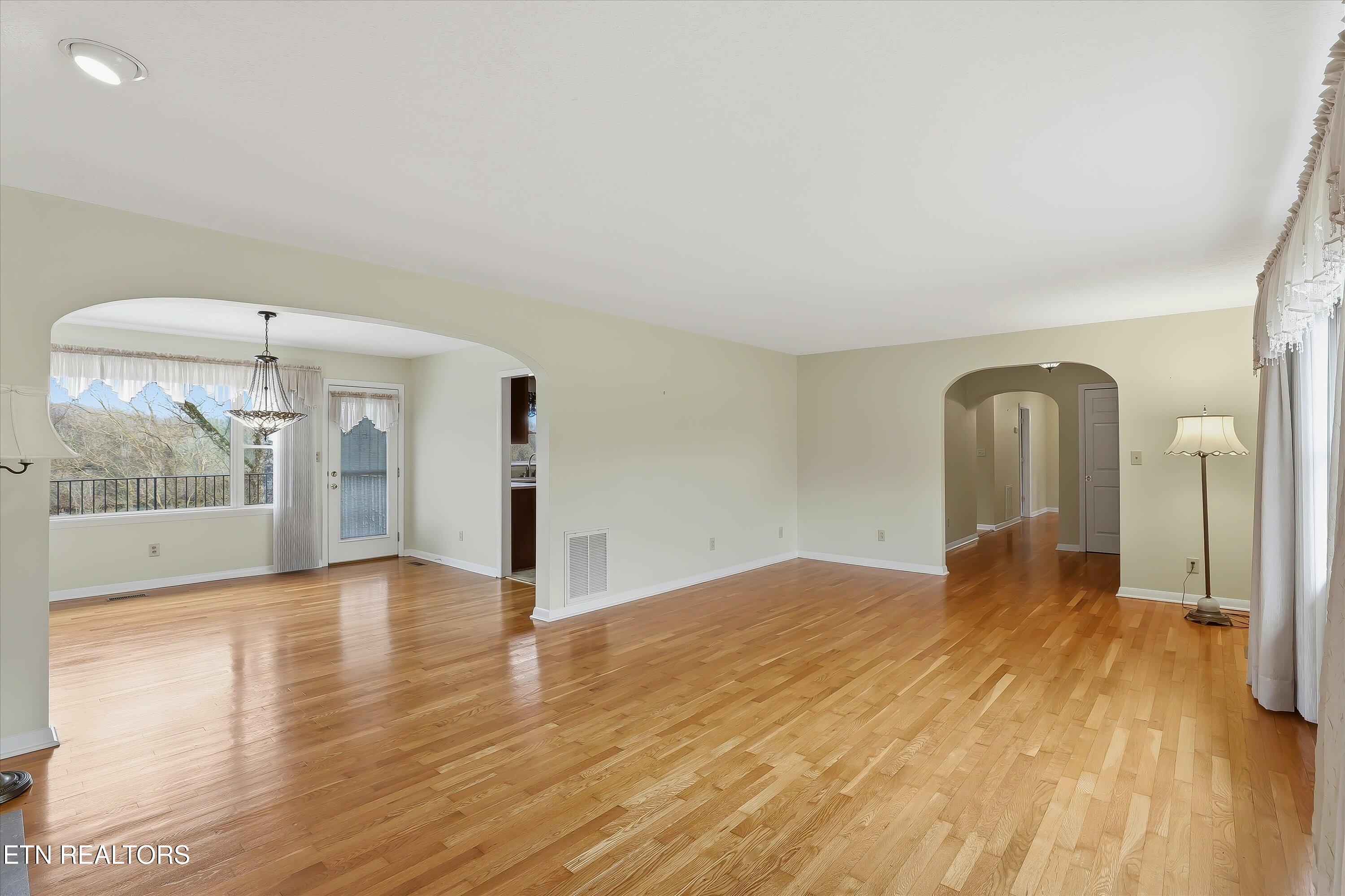 1021 Graves Road Strawberry Plains, TN 37871 - Photo 14 of 60 LR/Dining