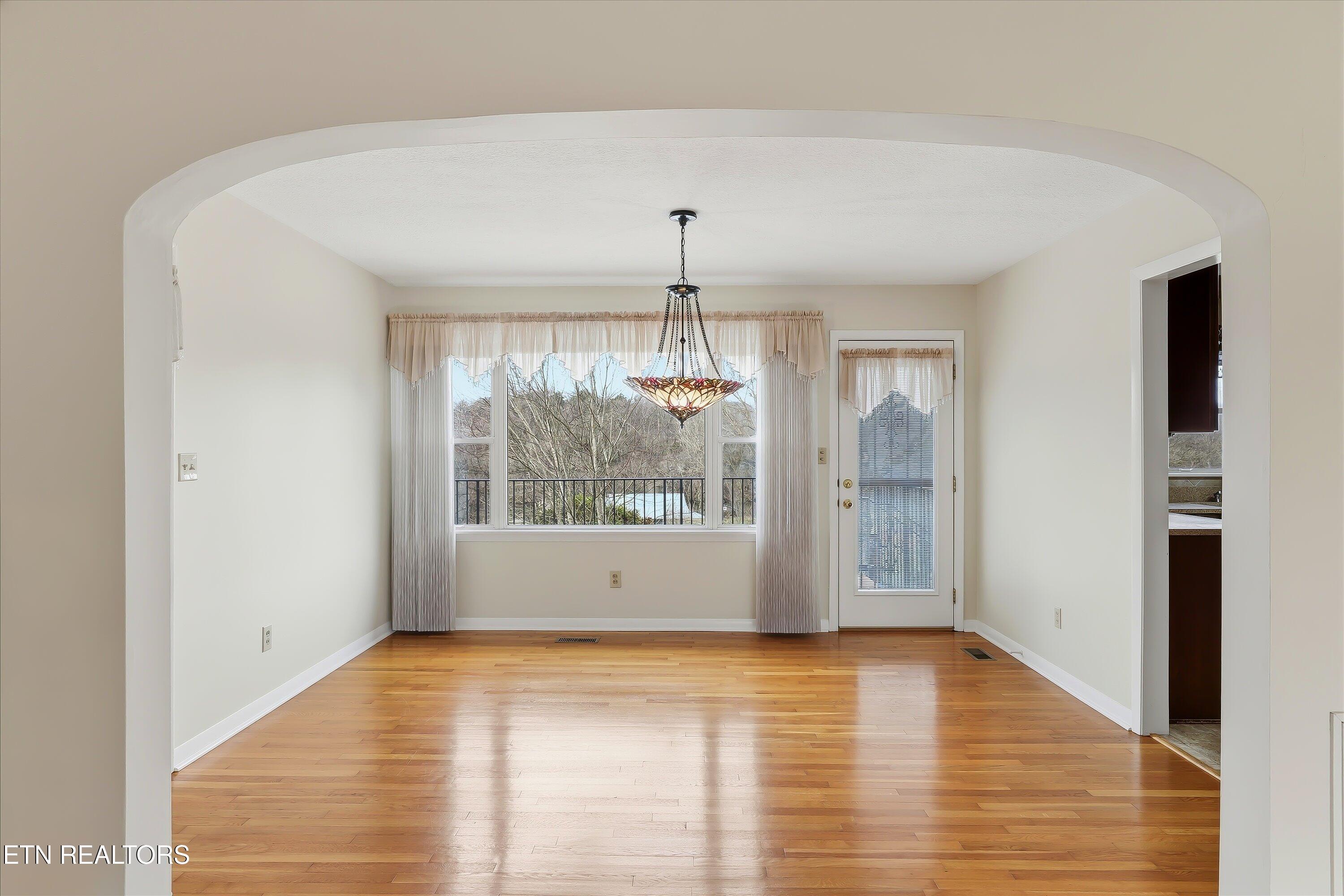 1021 Graves Road Strawberry Plains, TN 37871 - Photo 15 of 60 Dining