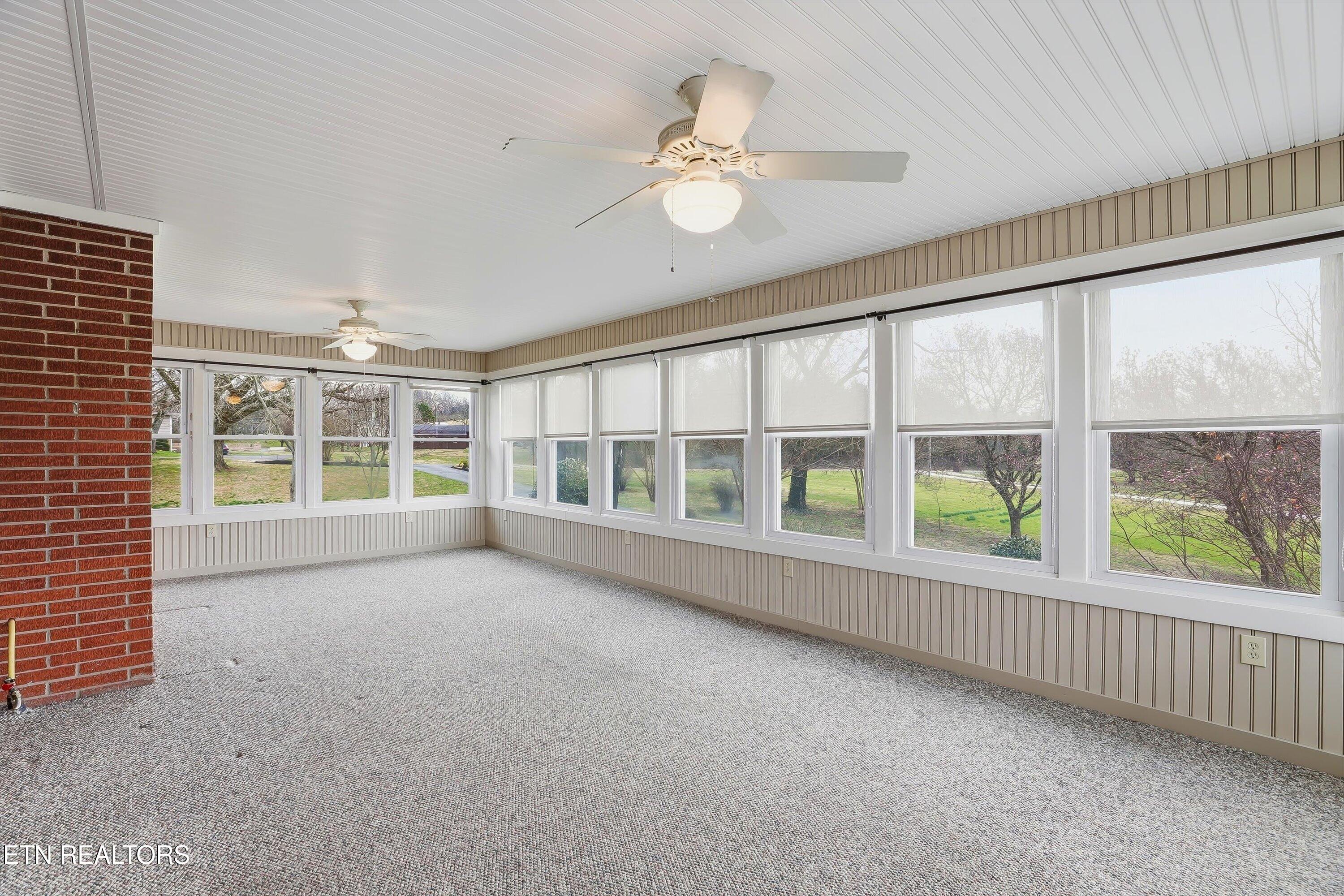 1021 Graves Road Strawberry Plains, TN 37871 - Photo 21 of 60 Sunporch