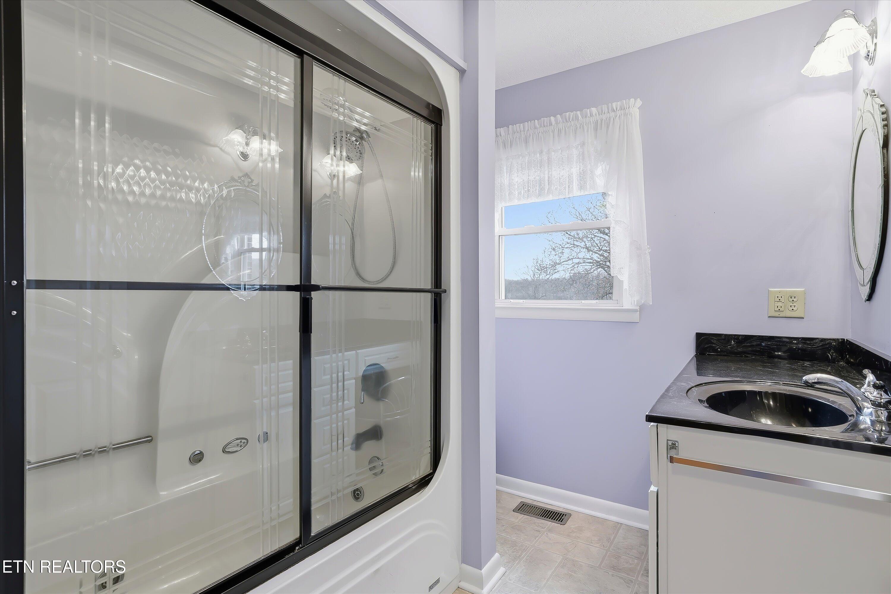 1021 Graves Road Strawberry Plains, TN 37871 - Photo 27 of 60 Hall Bath