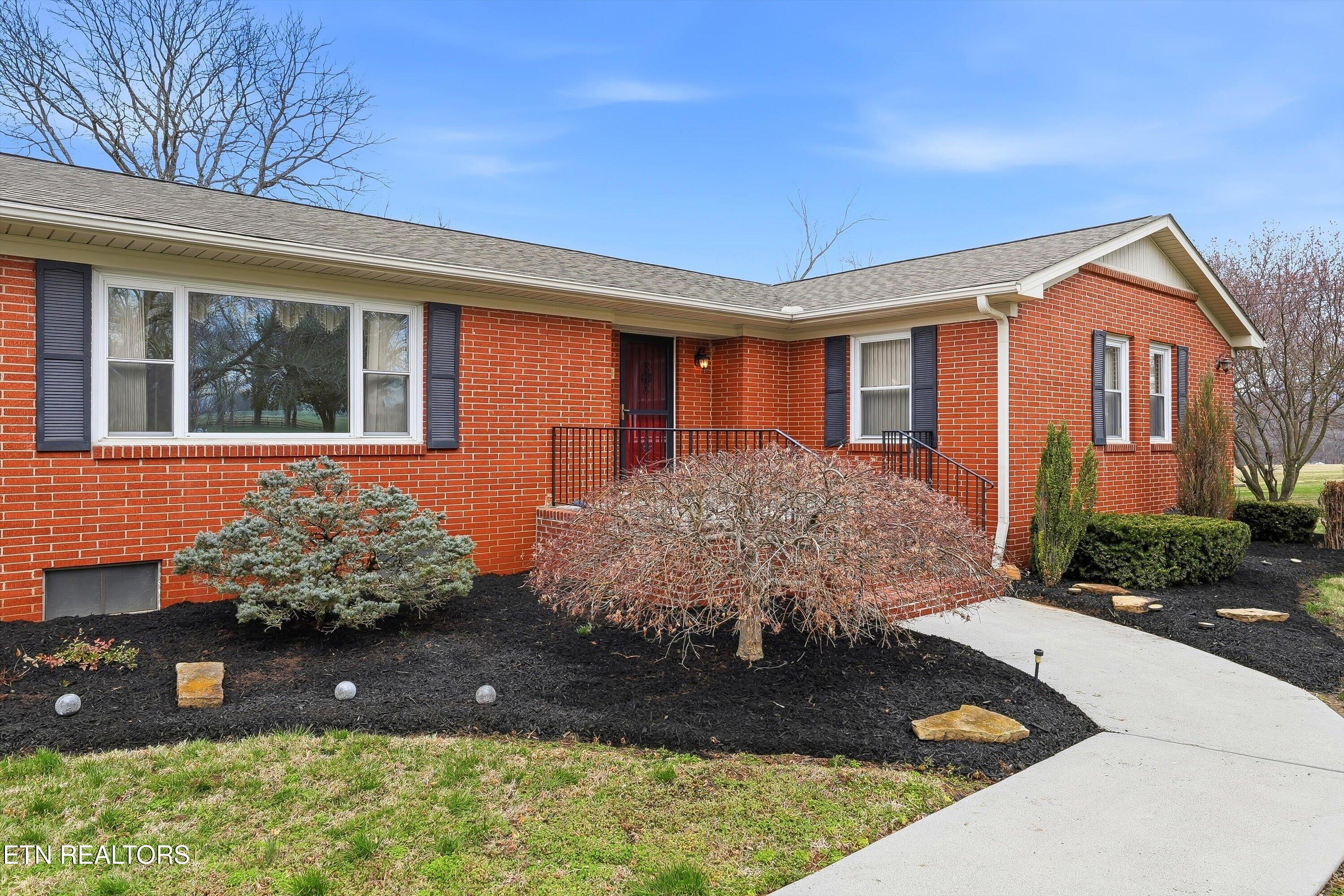 1021 Graves Road Strawberry Plains, TN 37871 - Photo 7 of 60 Exterior