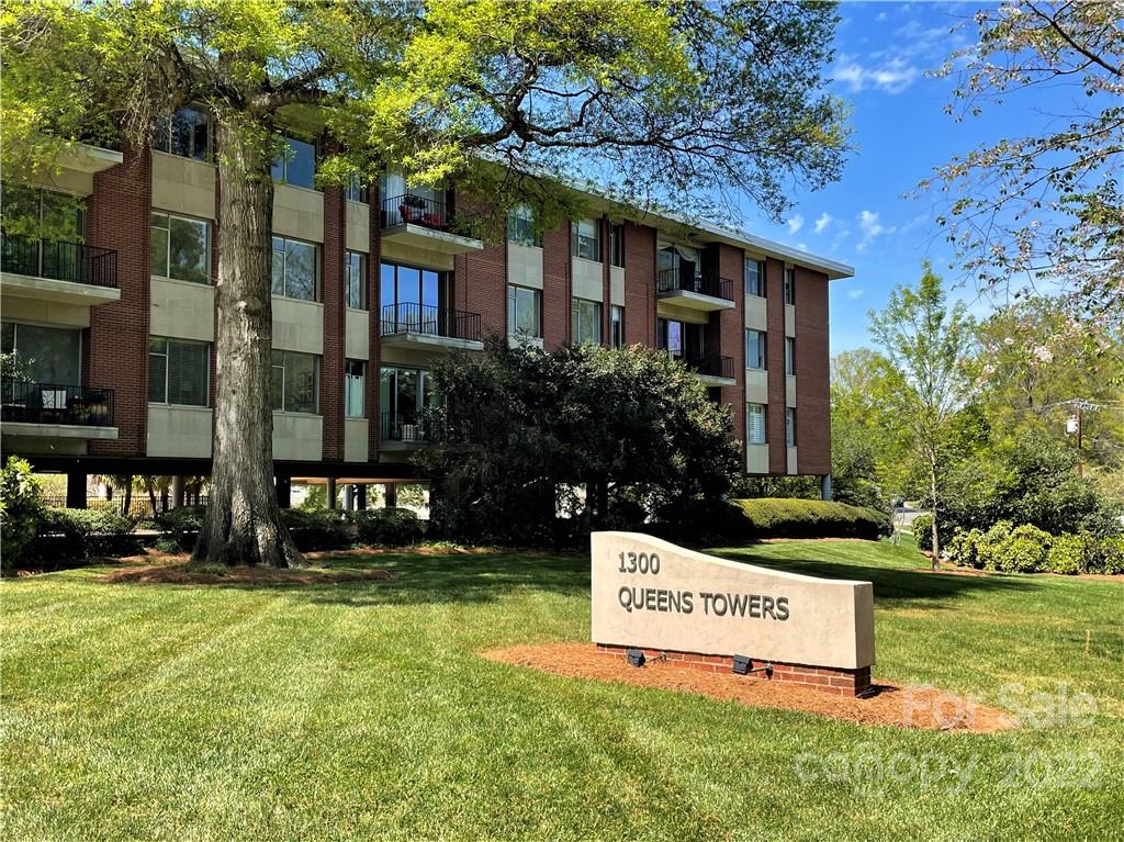 1300 Queens Road, Unit 307 Charlotte, NC 28207 - Photo 1 of 33 Gallery Image 1