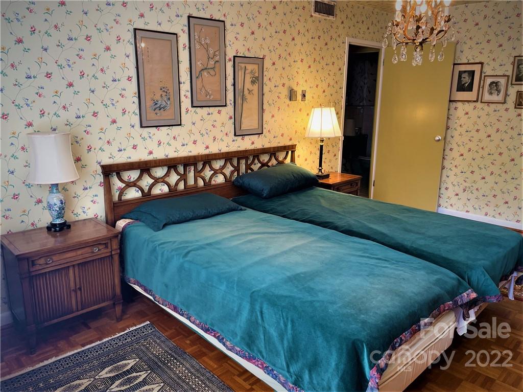 1300 Queens Road, Unit 307 Charlotte, NC 28207 - Photo 16 of 33 Gallery Image 16