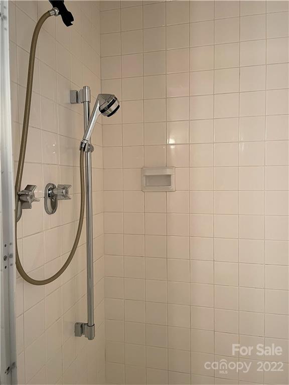 1300 Queens Road, Unit 307 Charlotte, NC 28207 - Photo 27 of 33 Gallery Image 27