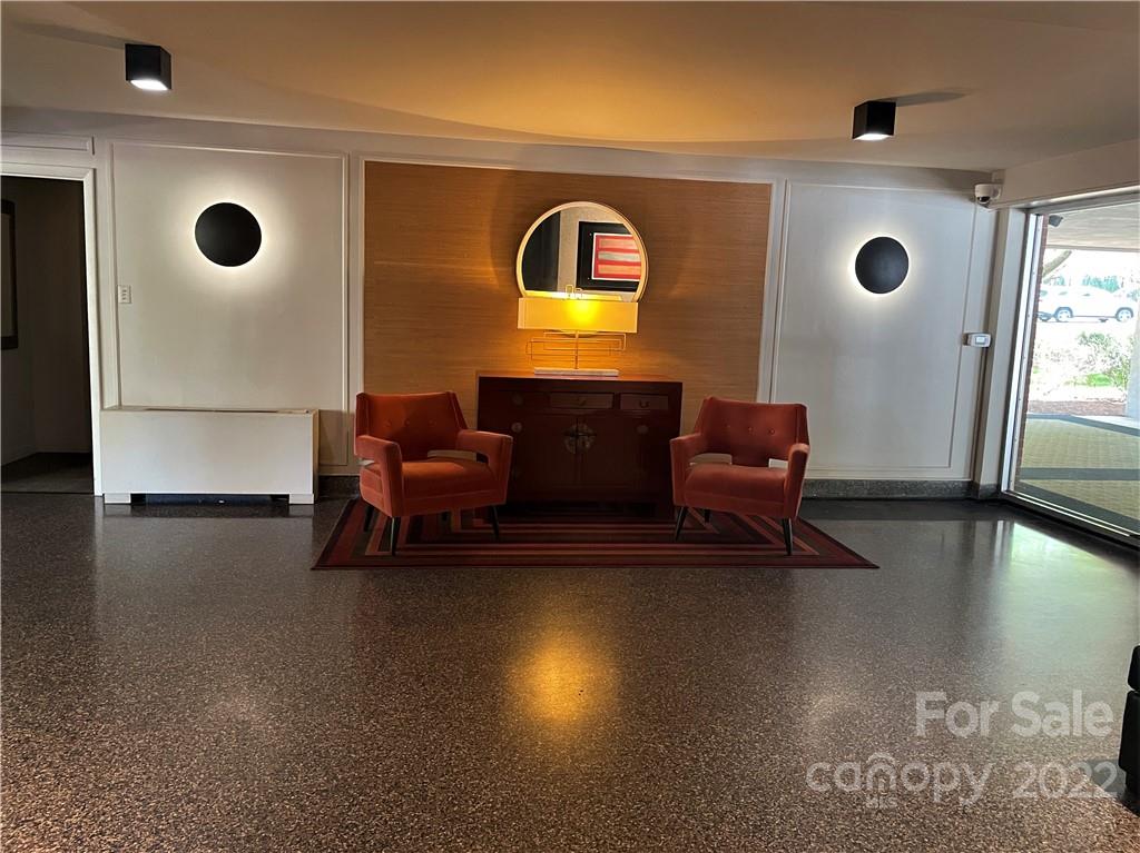 1300 Queens Road, Unit 307 Charlotte, NC 28207 - Photo 4 of 33 Gallery Image 4