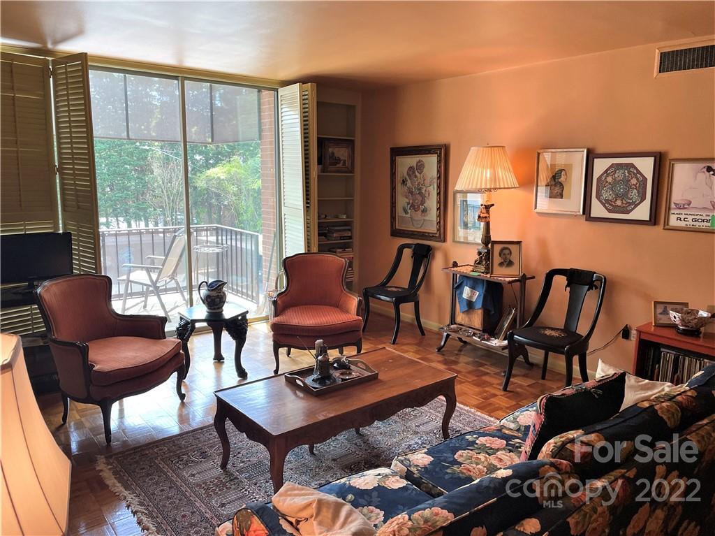 1300 Queens Road, Unit 307 Charlotte, NC 28207 - Photo 6 of 33 Gallery Image 6
