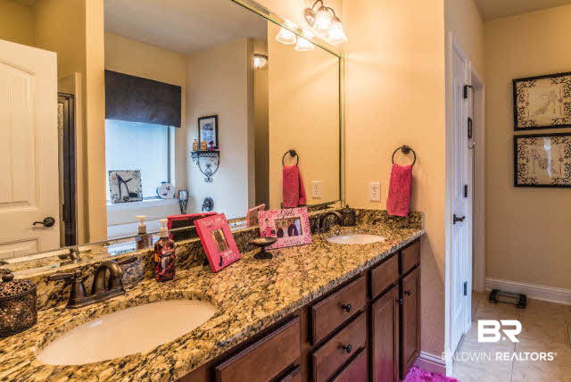 10592 Orkney Way Daphne, AL 36527 - Photo 12 of 24 Master Vanity