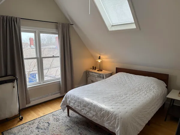 $2,800 | 314 Islington Street, Unit 5, Portsmouth, NH 03801