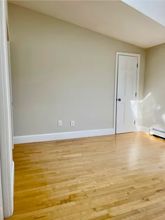 $2,800 | 314 Islington Street, Unit 5, Portsmouth, NH 03801