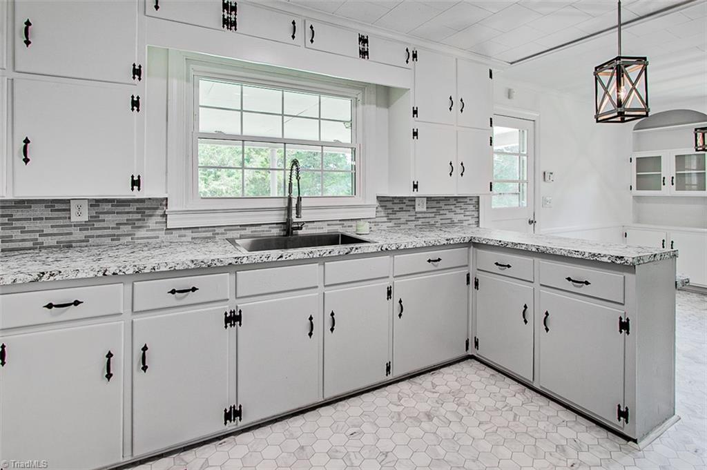 634 Foxfire Road Asheboro, NC 27205 - Photo 9 of 35 Gallery Image 9