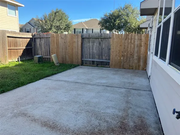 a house view with outdoor space
