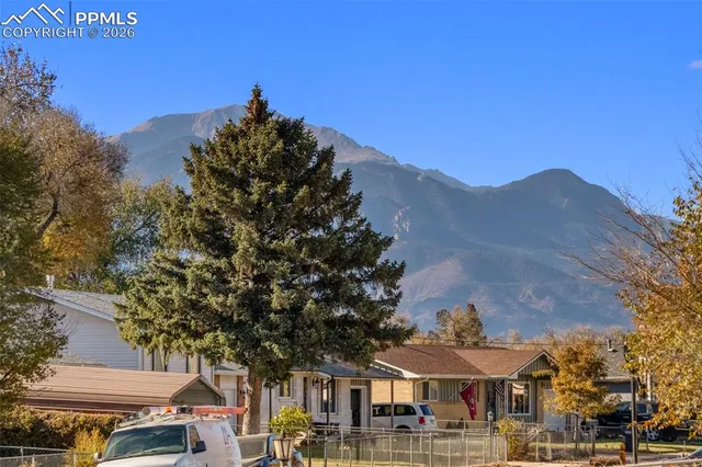 $380,000 | 102 Landoe Lane, Colorado Springs, CO 80911