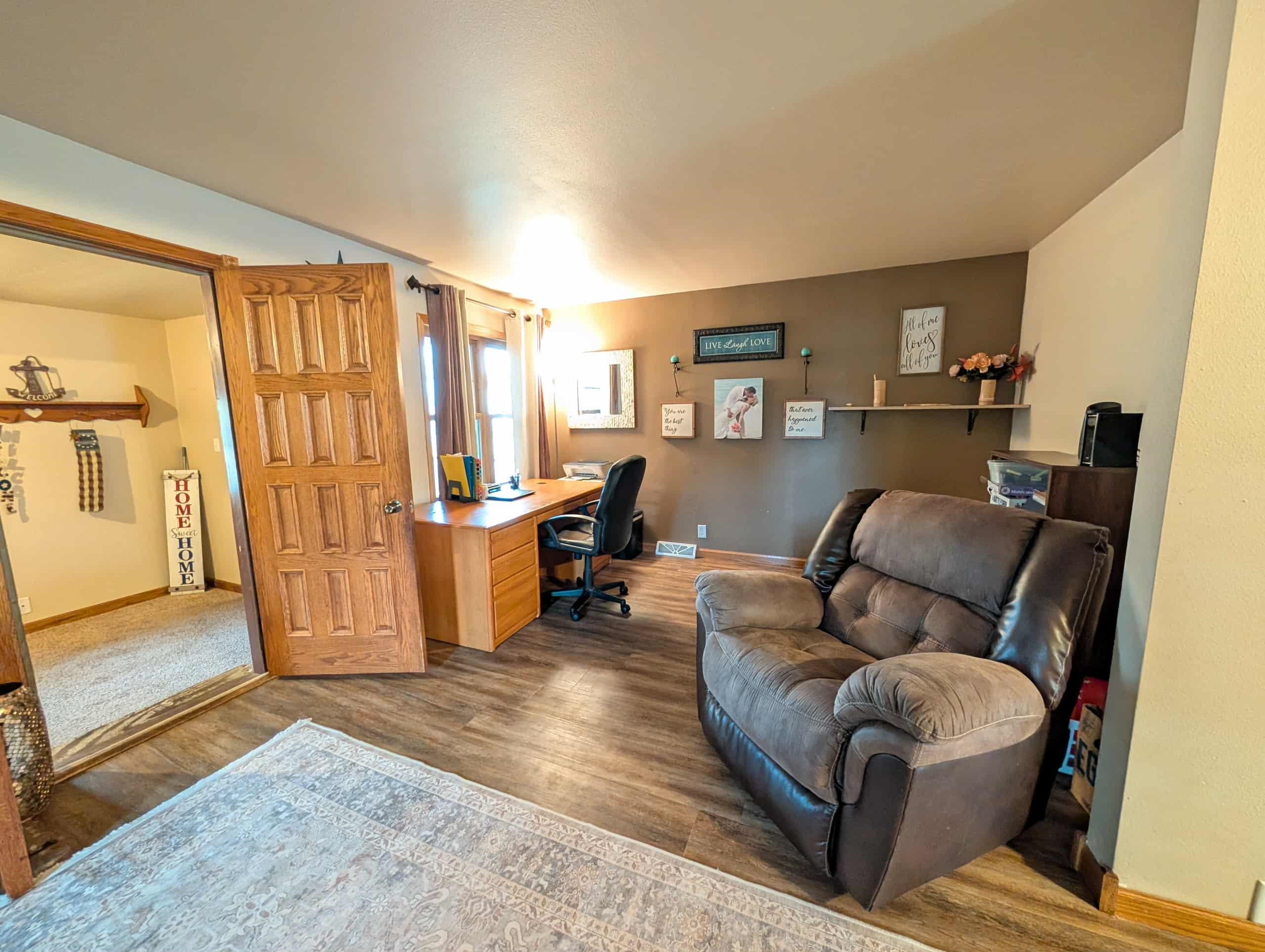 723 Water Street Marinette, WI 54143 - Photo 11 of 43