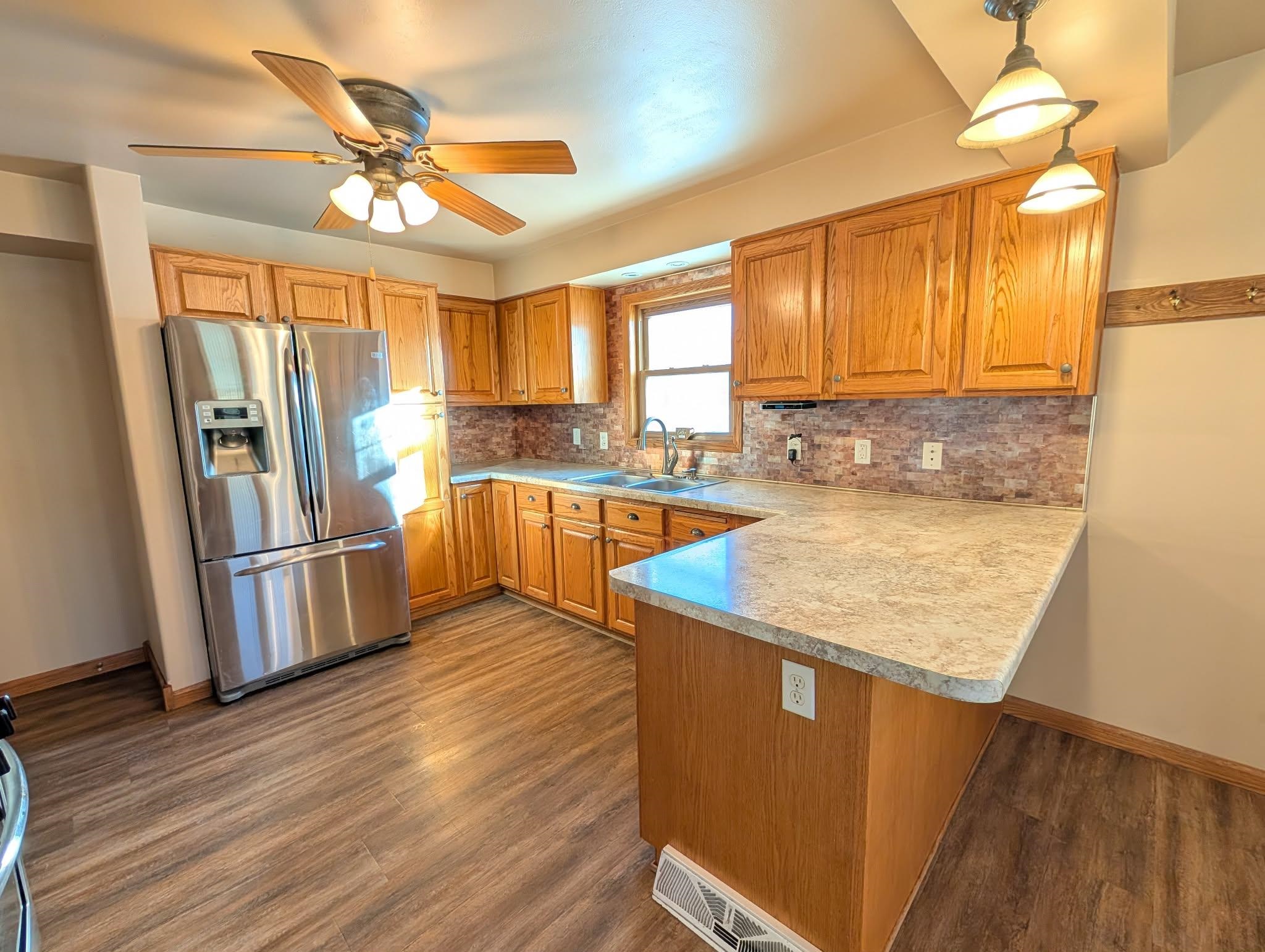 723 Water Street Marinette, WI 54143 - Photo 21 of 43