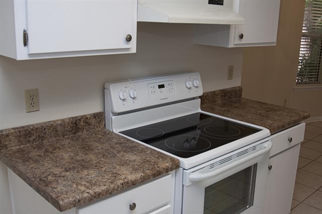 1686 Folkstone Road, Unit 2 Tallahassee, FL 32312 - Photo 14 of 17 Gallery Image 14