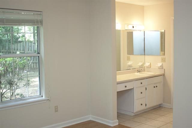 1686 Folkstone Road, Unit 2 Tallahassee, FL 32312 - Photo 4 of 17 Gallery Image 4
