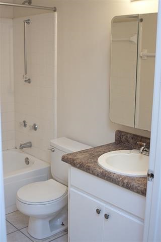 1686 Folkstone Road, Unit 2 Tallahassee, FL 32312 - Photo 8 of 17 Gallery Image 8