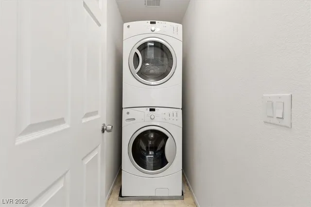 $1,995 | 9267 Hollander Avenue, Las Vegas, NV 89148