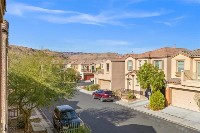 $1,995 | 9267 Hollander Avenue, Las Vegas, NV 89148