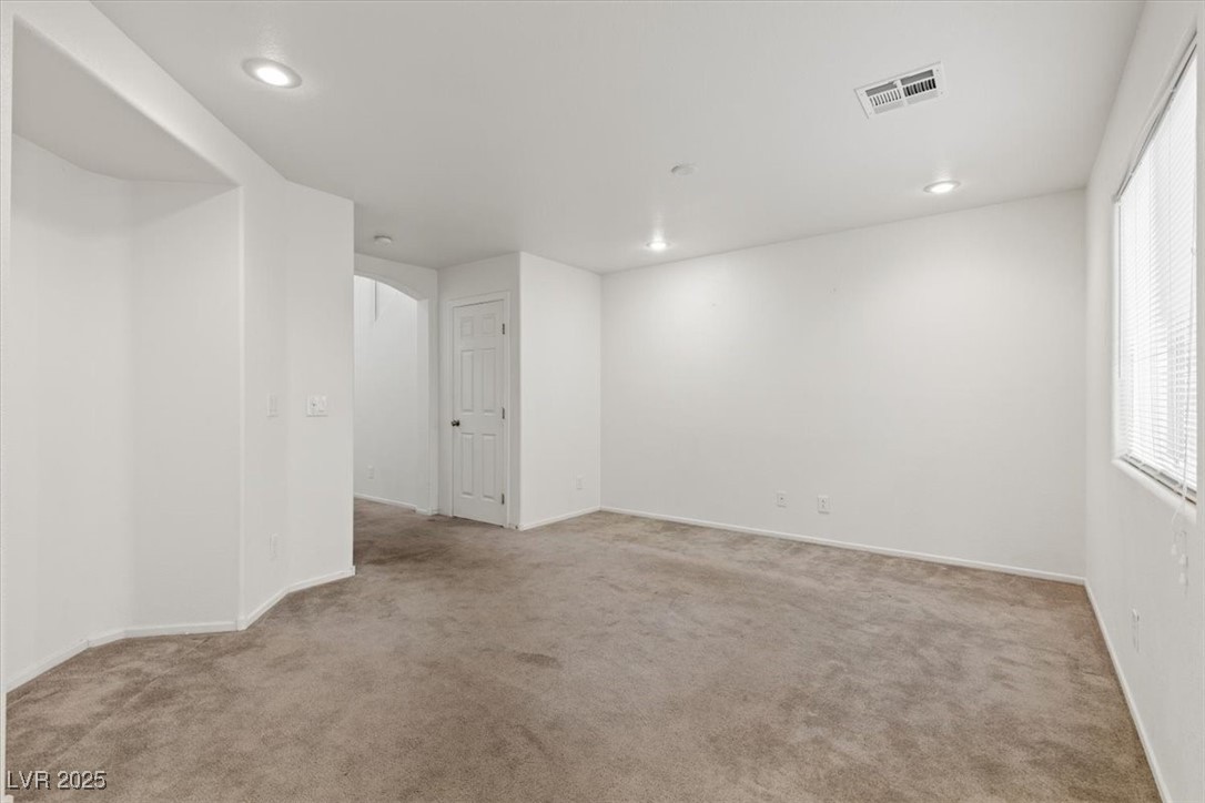 9267 Hollander Avenue Las Vegas, NV 89148 - Photo 3 of 21