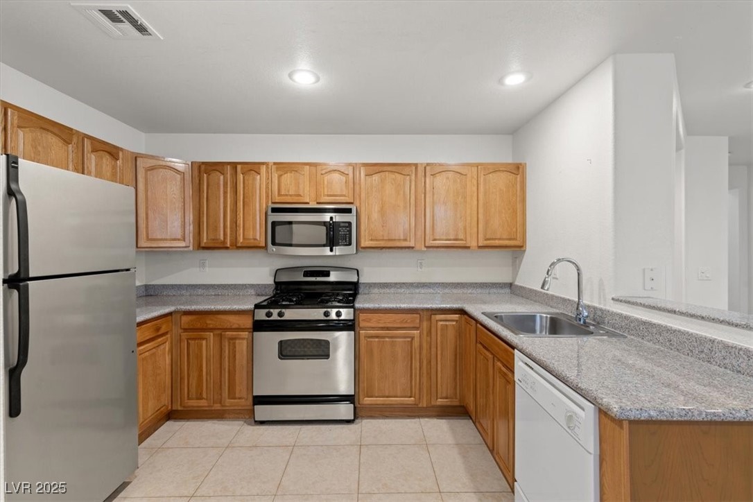 9267 Hollander Avenue Las Vegas, NV 89148 - Photo 7 of 21