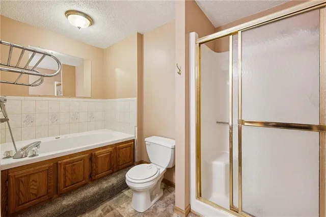 $415,000 | 701 Mt Hope Circle, Odessa, MO 64076