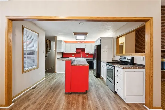 $415,000 | 701 Mt Hope Circle, Odessa, MO 64076