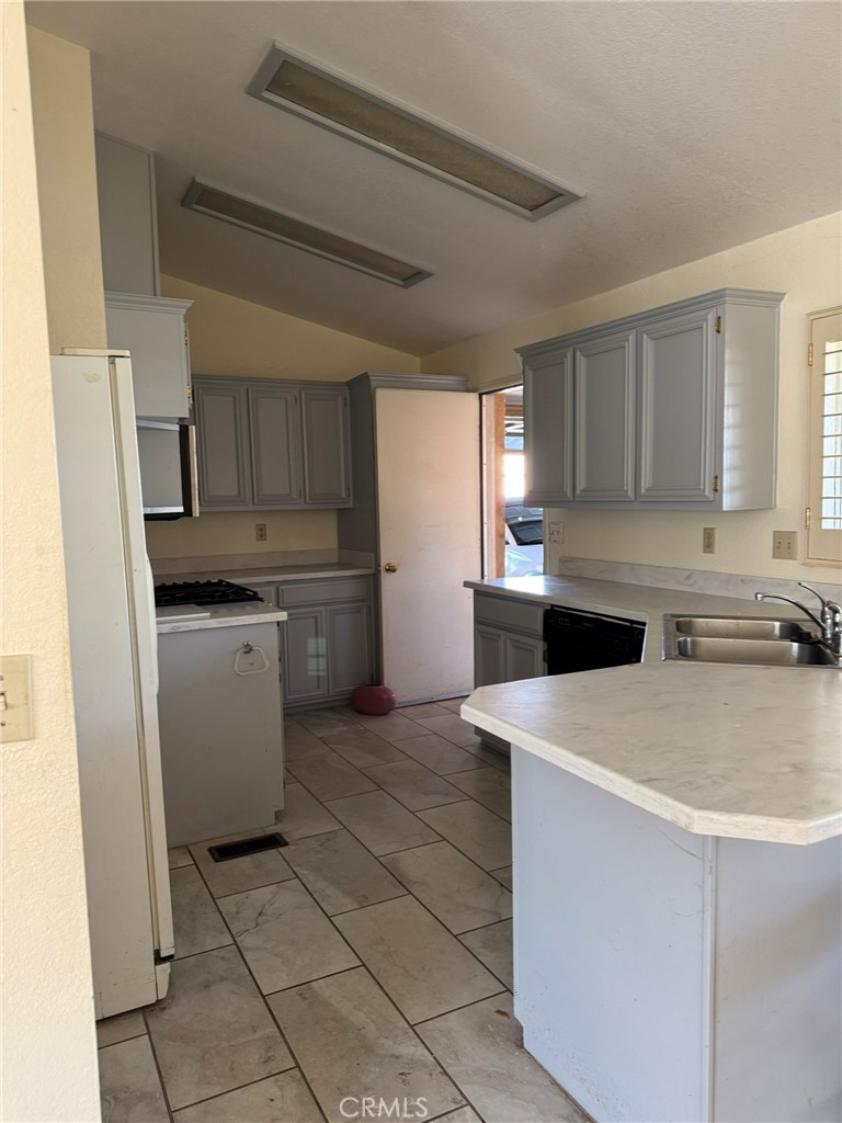 27250 Murrieta Road, Unit 77 Menifee, CA 92586 - Photo 10 of 36