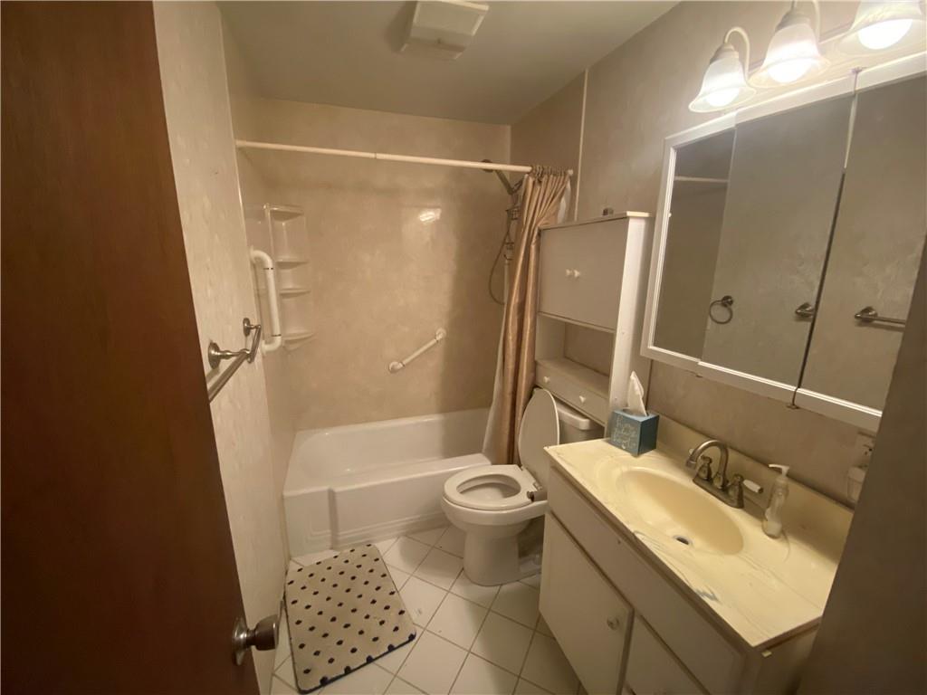 704 Bittersweet Road Monroeville, PA 15146 - Photo 7 of 21 Gallery Image 7