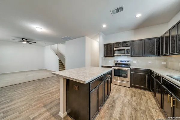 $1,895 | 9535 Sandy Rdg Way, San Antonio, TX 78239