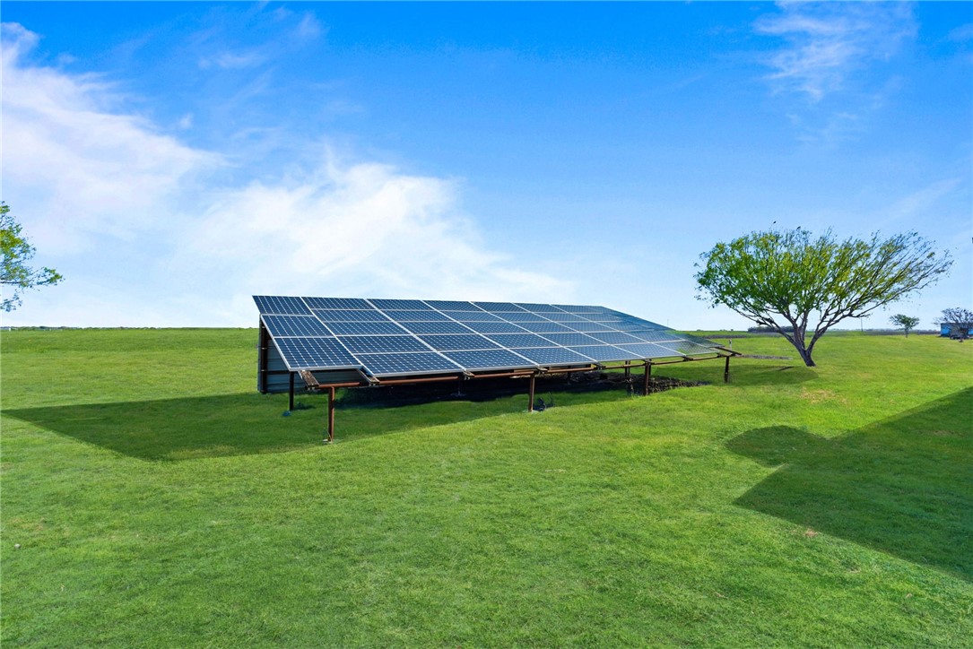 4752 Homestead Lane Robstown, TX 78380 - Photo 17 of 22 a view of a backyard with wooden fence