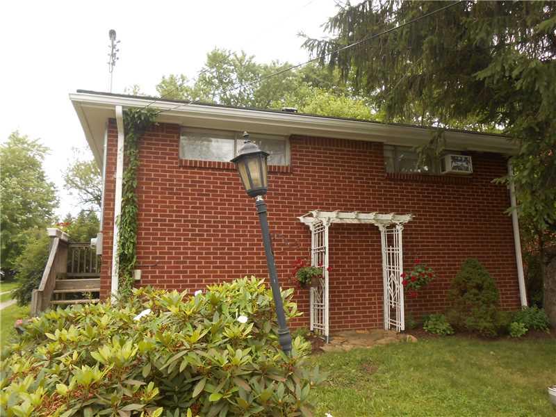27 Fairview Road Forest Hills, PA 15221 - Photo 3 of 17 Exterior Front.