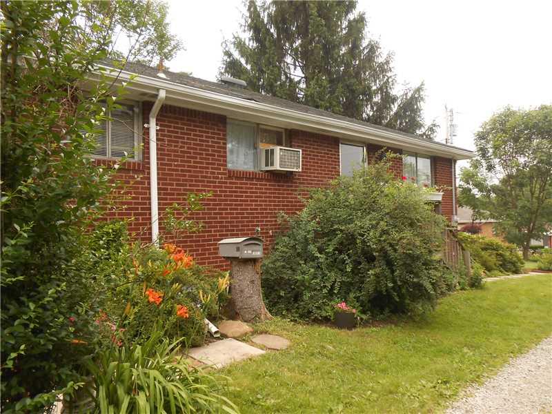 27 Fairview Road Forest Hills, PA 15221 - Photo 5 of 17 Exterior Back.