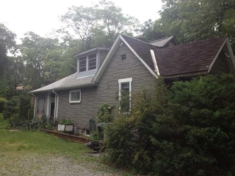 27 Fairview Road Forest Hills, PA 15221 - Photo 10 of 17 Exterior Front.