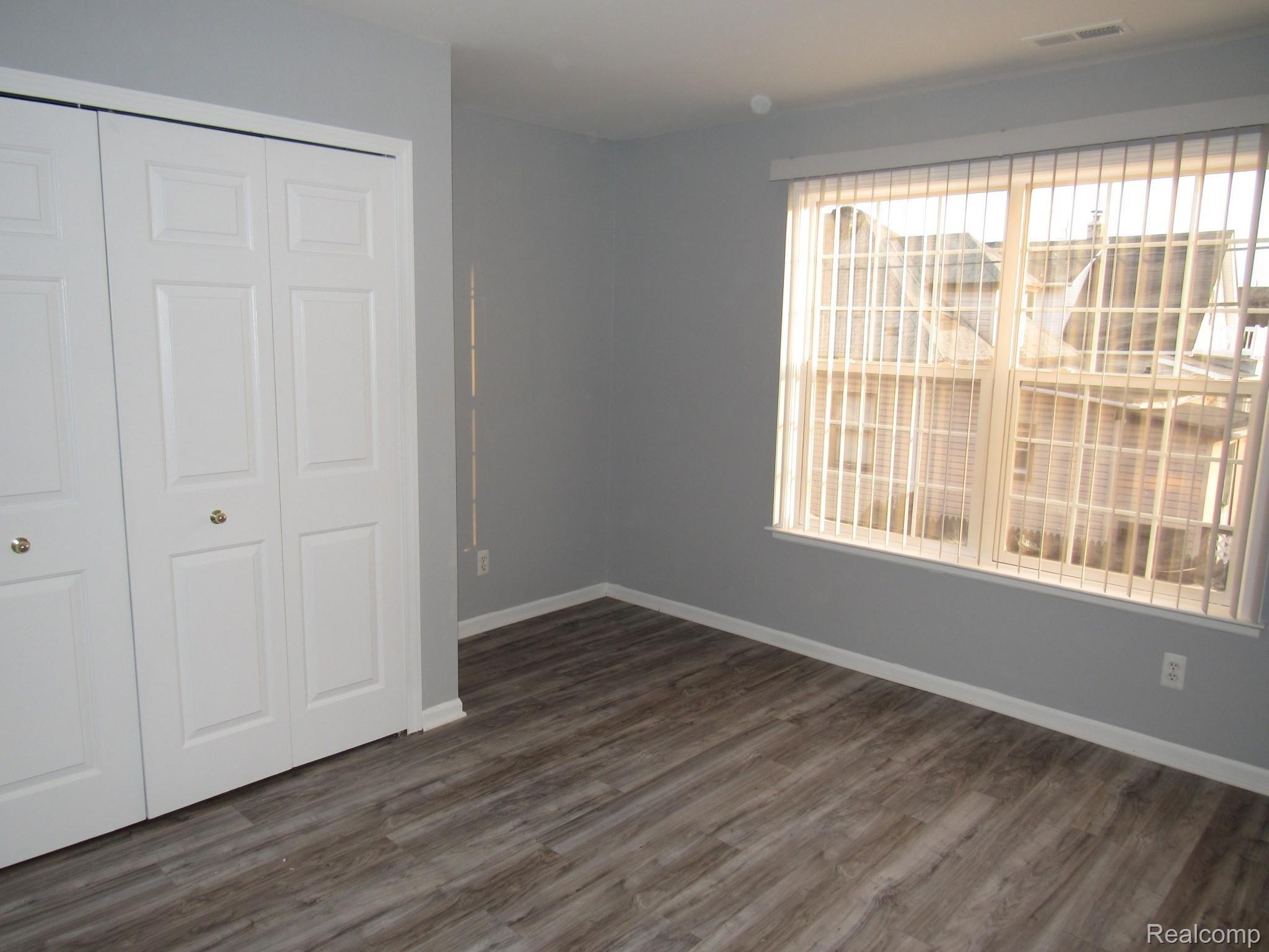 1125 Eureka Road, Unit 203 Wyandotte, MI 48192 - Photo 16 of 17 1125 EUREKA #203