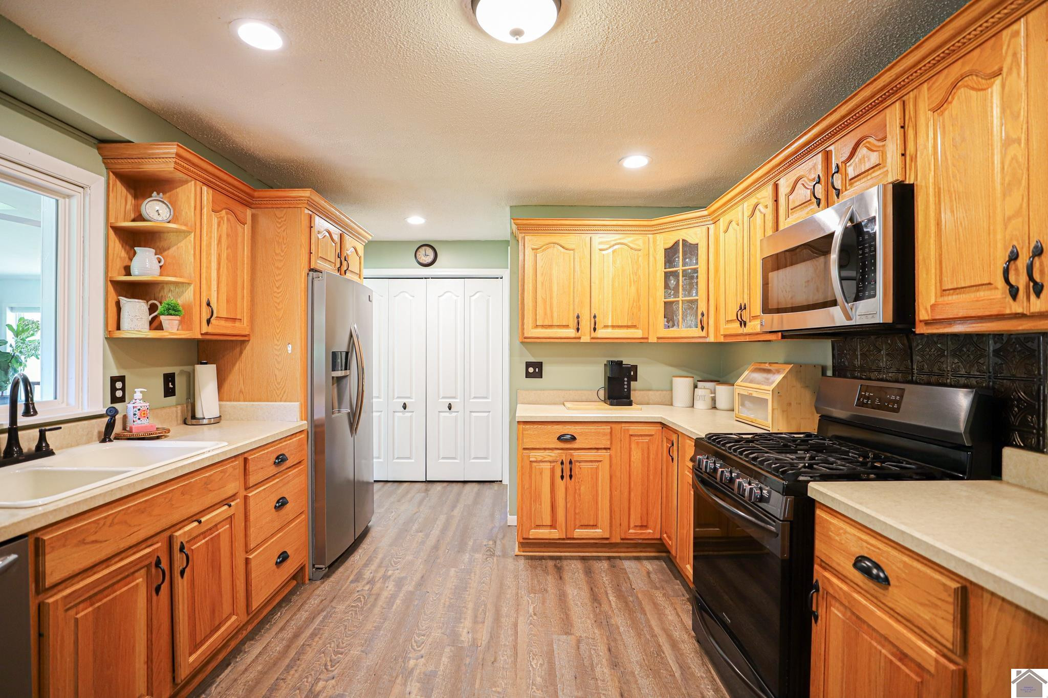 394 Crews Road Wickliffe, KY 42087 - Photo 15 of 38 Kitchen