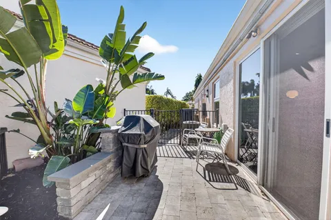 $725,000 | 6261 Evian Place, Boynton Beach, FL 33437