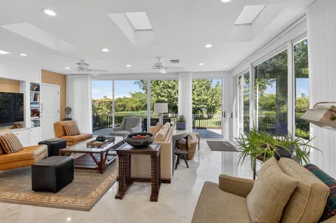 $725,000 | 6261 Evian Place, Boynton Beach, FL 33437