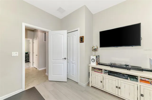 $599,000 | 9829 Hilltop Drive, Venice, FL 34292