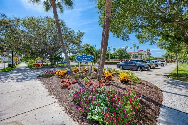 $599,000 | 9829 Hilltop Drive, Venice, FL 34292