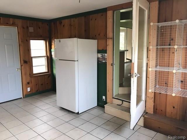 3945 Levalley Road Columbiaville, MI 48421 - Photo 23 of 44 breeze way 2.jpeg