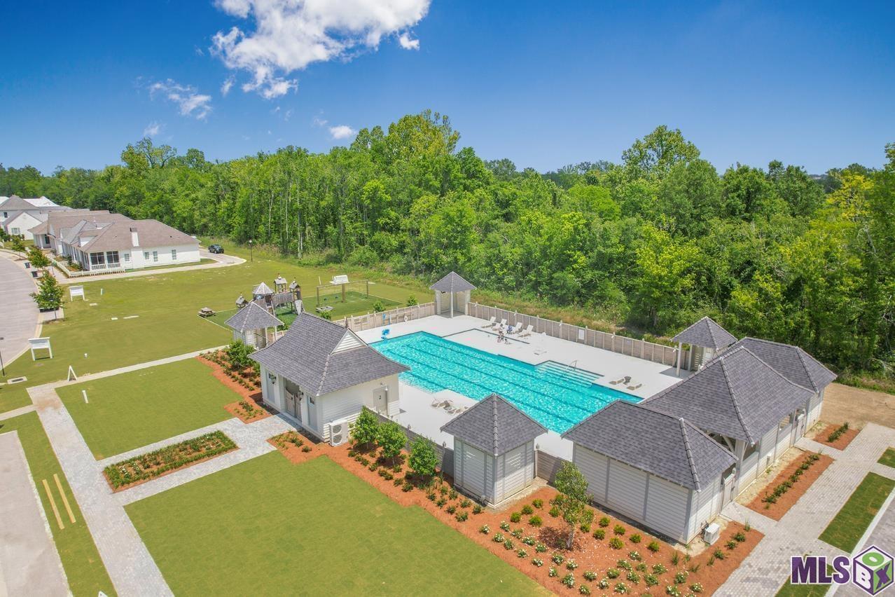 2836 Pointe-Marie Drive Baton Rouge, LA 70820 - Photo 6 of 12 Village Community Pool